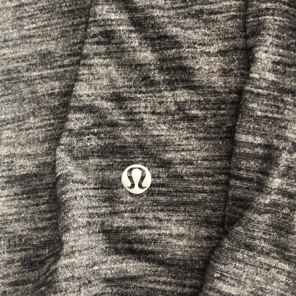 Lululemon Sz 4 Gray Black Tank - Picture 8 of 8
